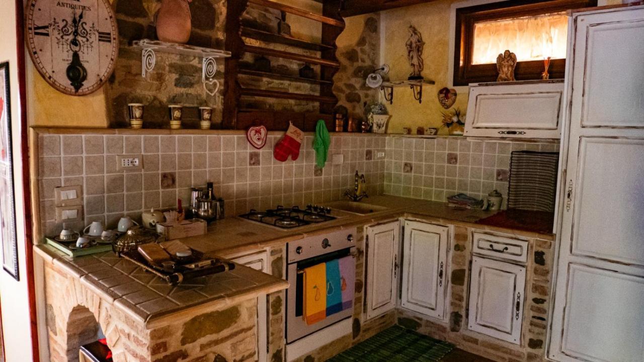 Il Casale Di Fiore Cannara Ngoại thất bức ảnh